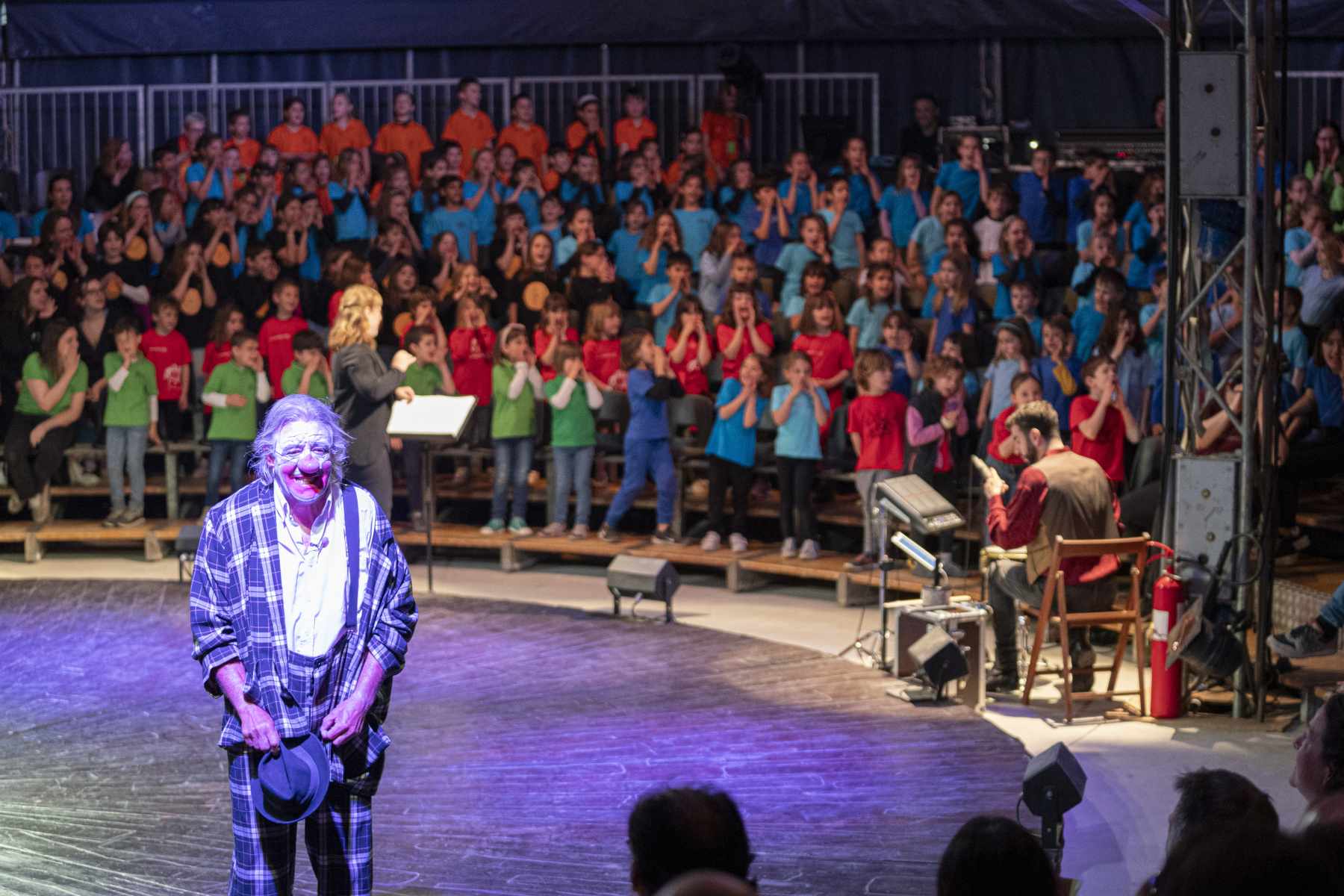 Celebrem els 50 anys del primer Juguem Cantant amb "Arriba el Circ!